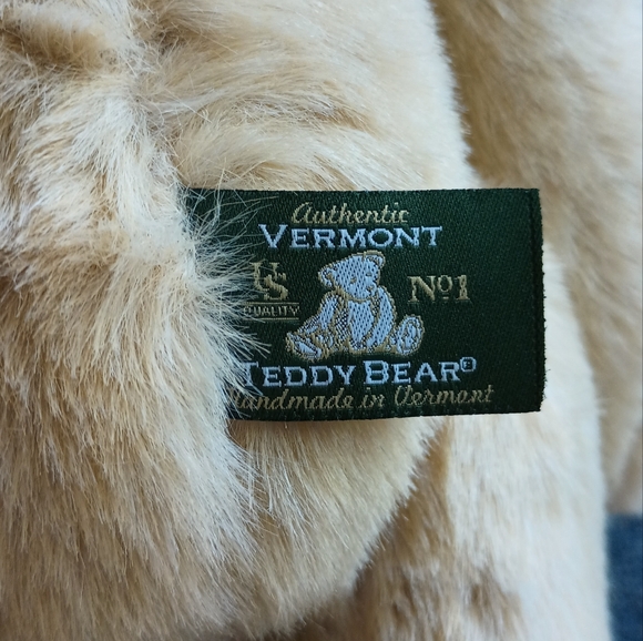BNWT Vermont Teddy Bear - Picture 2 of 3